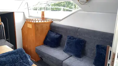 1989 Colvic Suncruiser 35 — Saloon, drinks cabinet