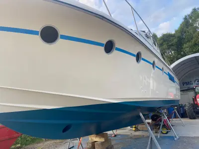 1981 Fairline 40 — Ashore, port side