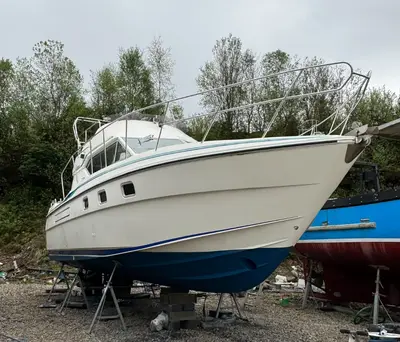 1989 Colvic Suncruiser 35 — Ashore, hull and antifoul