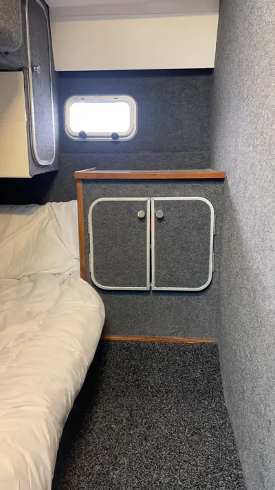 1989 Colvic Suncruiser 35 — Aft cabin, locker