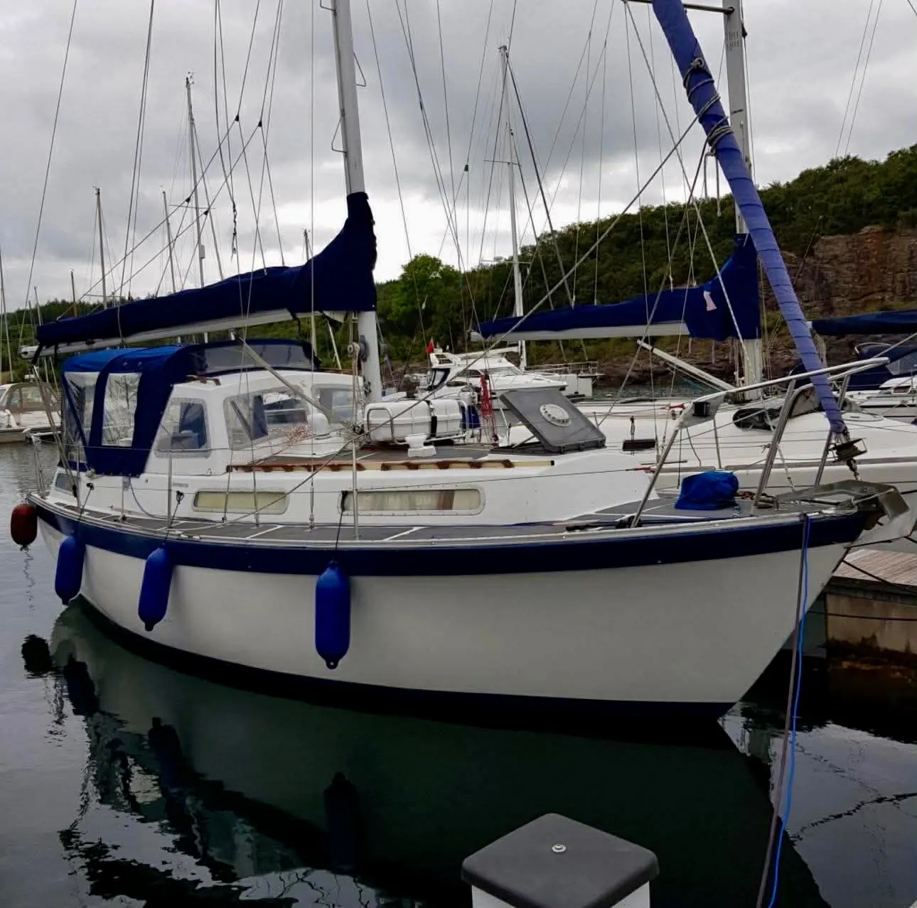 1979 Trident Warrior 30 — Hull