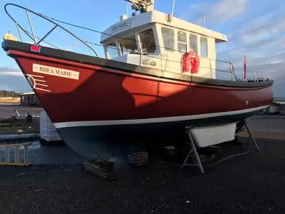 Hull out water