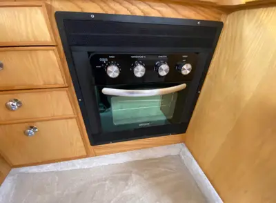 Oven