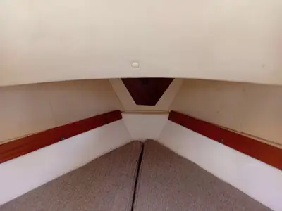Bow cabin