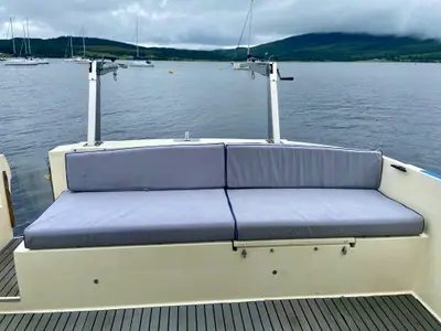 1981 Fairline 40 — Aft deck seating