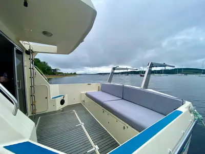 1981 Fairline 40 — Aft deck and ladder to the flybridge