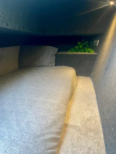 1981 Fairline 40 — Single berth, aft